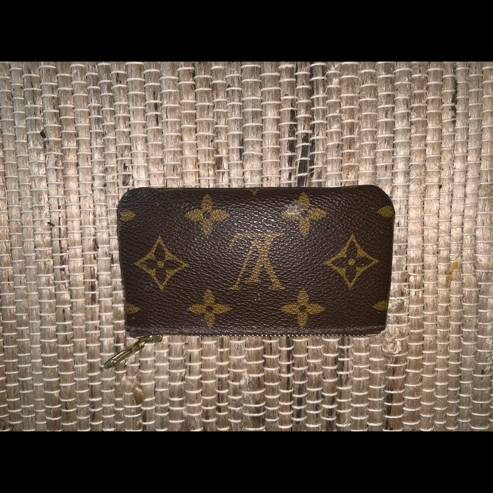 LV coin bag